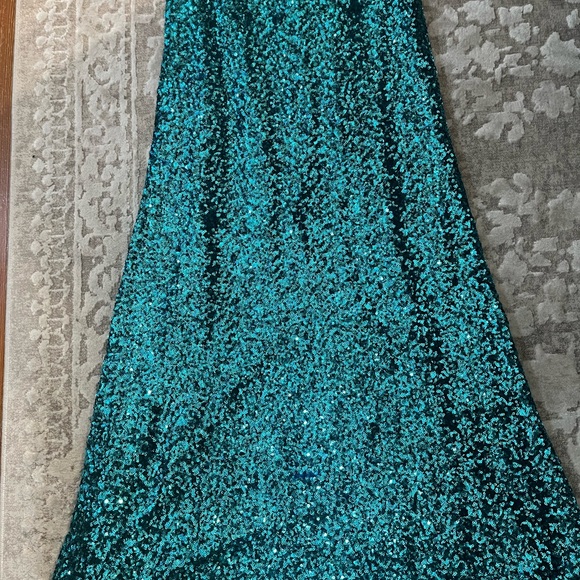 Gorgeous holiday La Femme Sequin One-shoulder, full length dress - Picture 10 of 16